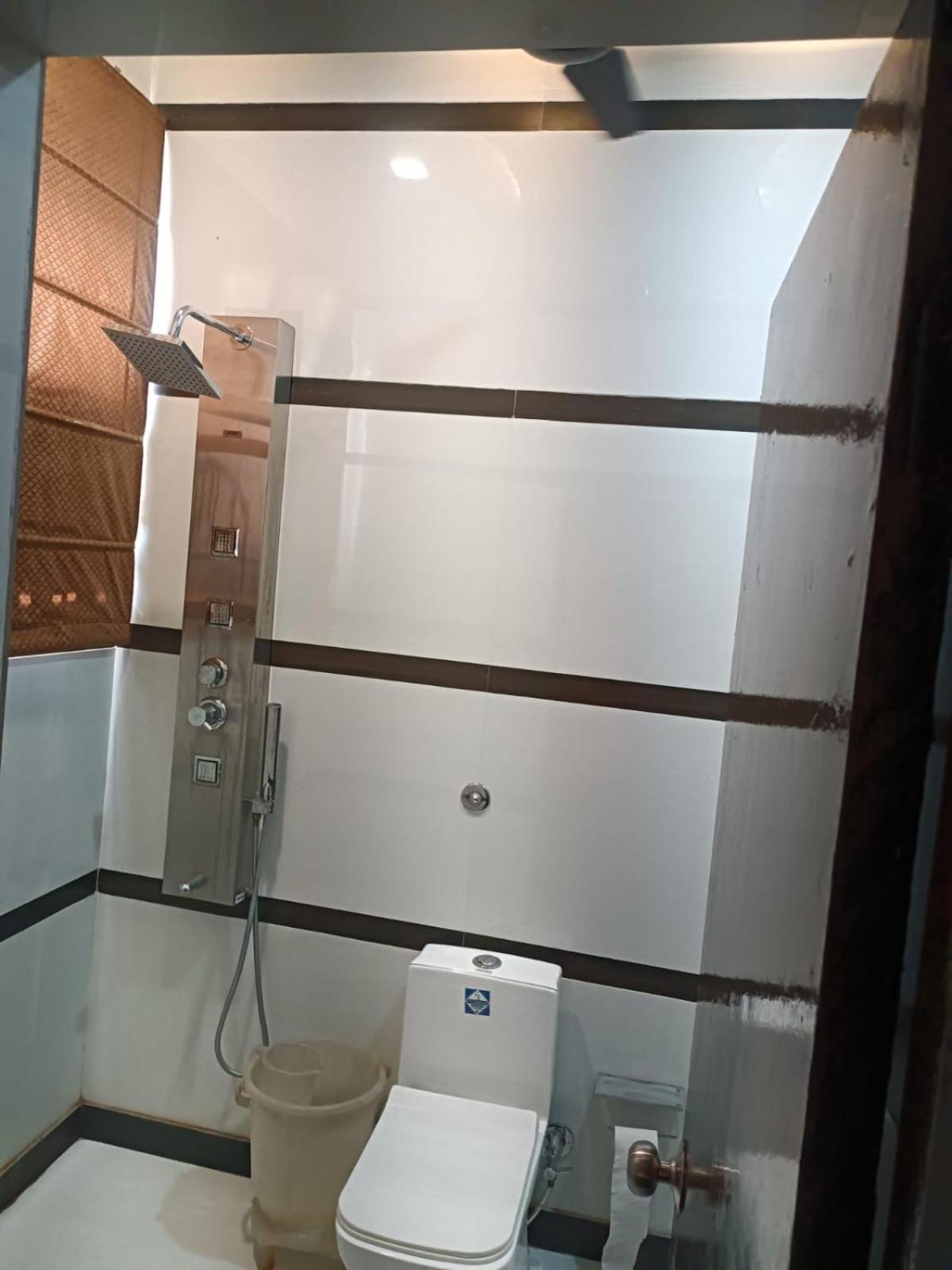 Hotel Kuber Rāi المظهر الخارجي الصورة