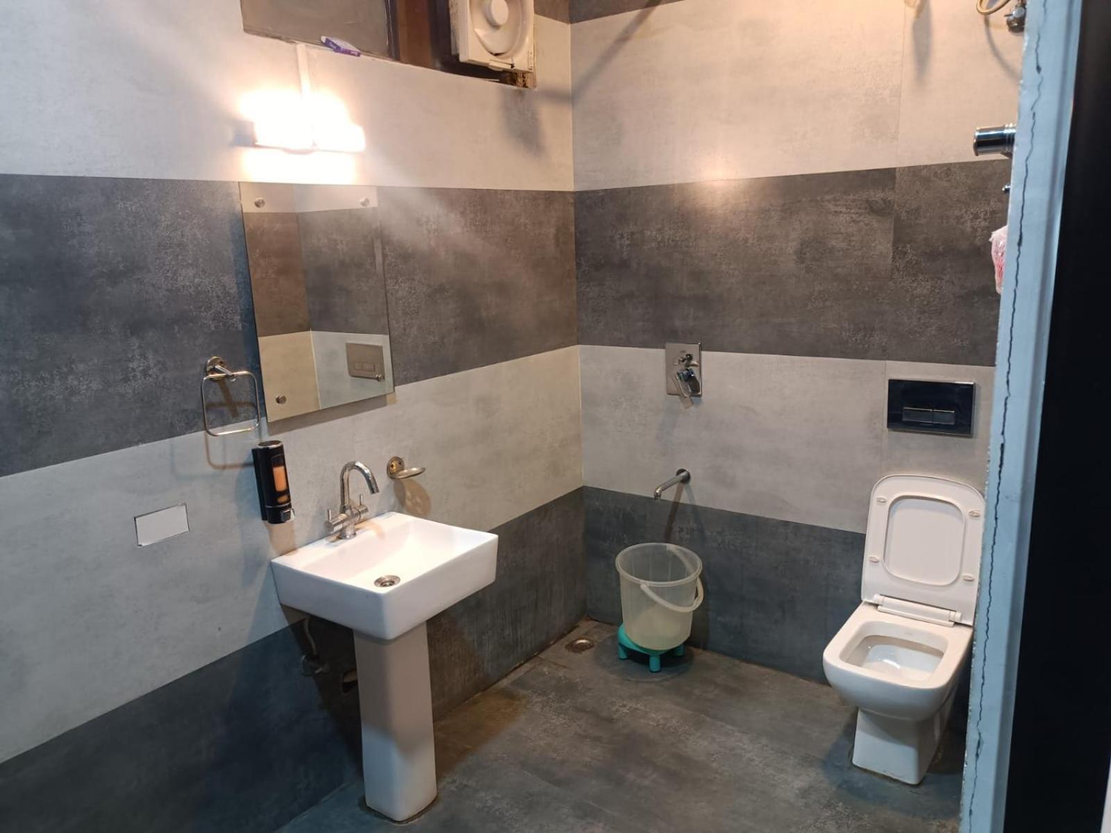 Hotel Kuber Rāi المظهر الخارجي الصورة