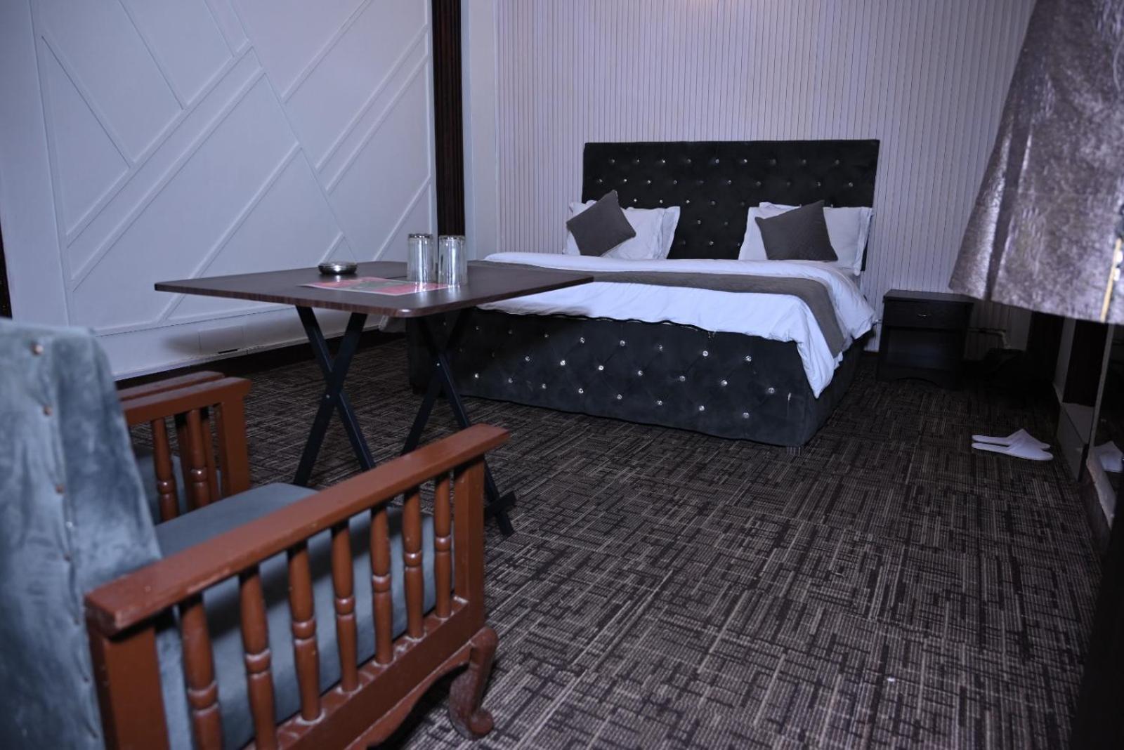 Hotel Kuber Rāi المظهر الخارجي الصورة